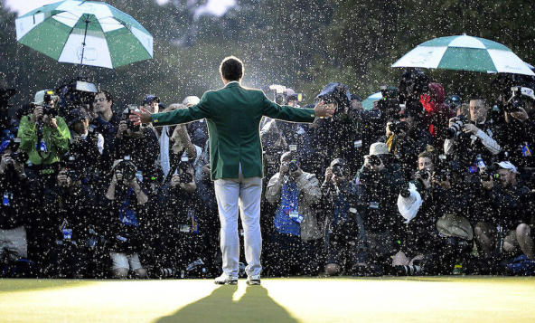 adam-scott-masters-green-jacket-rain-photo